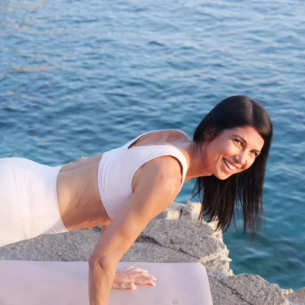 Yoga Vinyasa — mobilité et fluidité